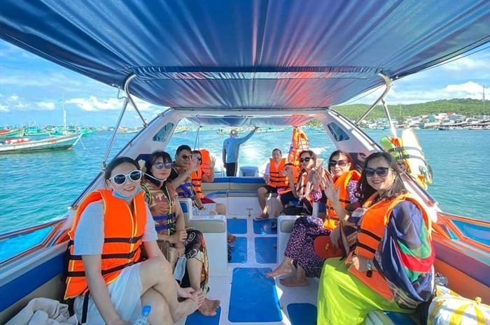 Đi Tour Cano Ở Phú Quốc Lần Đầu? Đọc Ngay Cẩm Nang Này!